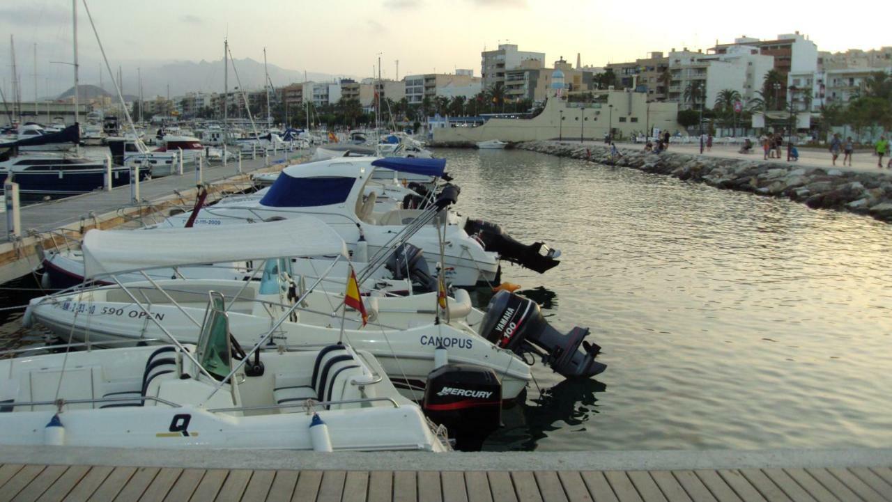 1 Calle Del Mar Apartamento Garrucha Exteriör bild
